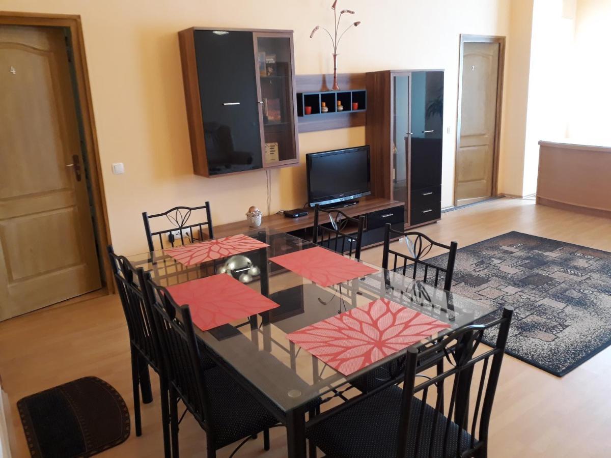 Piac Utcai Apartman 德布勒森 外观 照片