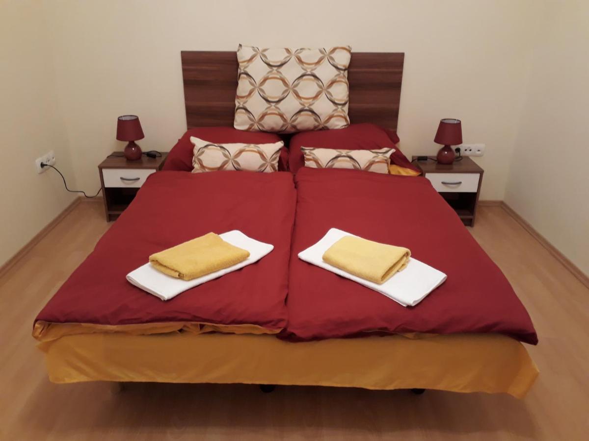 Piac Utcai Apartman 德布勒森 外观 照片